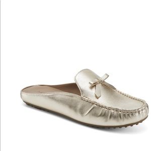 Comfortable casual slides